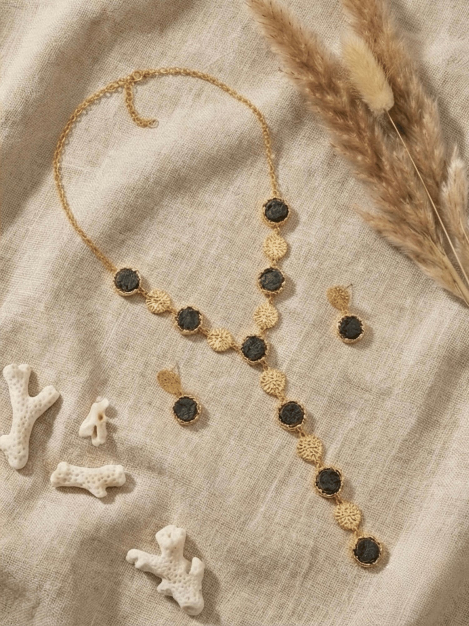 Nishka Lariat Set