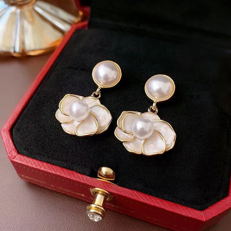 French retro oil drop pearl flower earrings