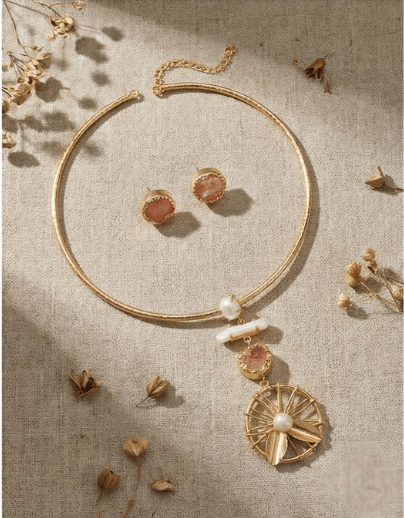Avira Carnelian Flowline Choker Set - Aurvi
