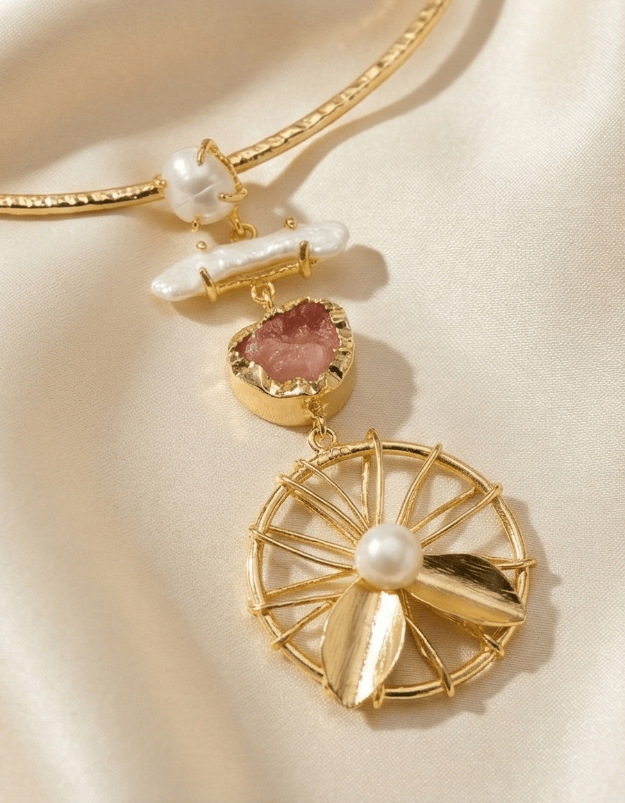 Avira Carnelian Flowline Choker Set - Aurvi