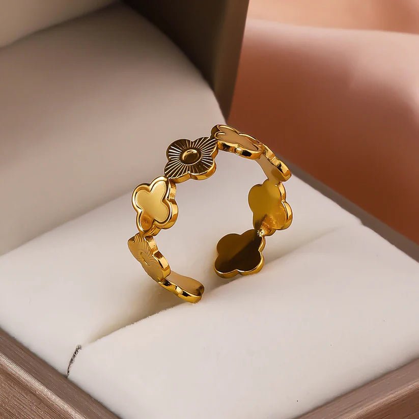 Clover Ring - Gold - Aurvi
