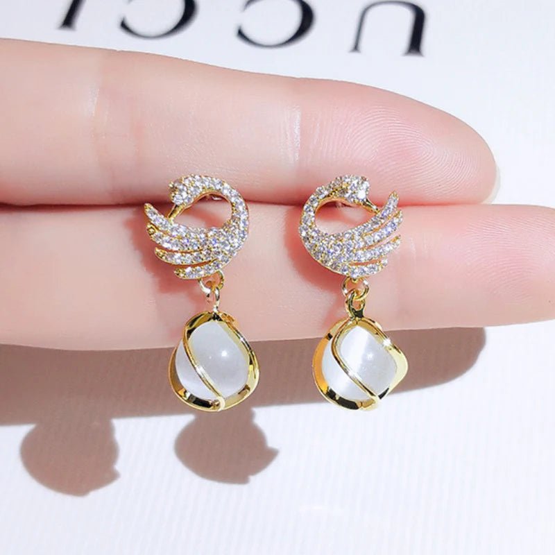 High - end swan earrings - Aurvi