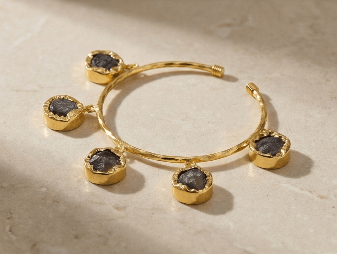 Nishka Charm Bracelet - Aurvi