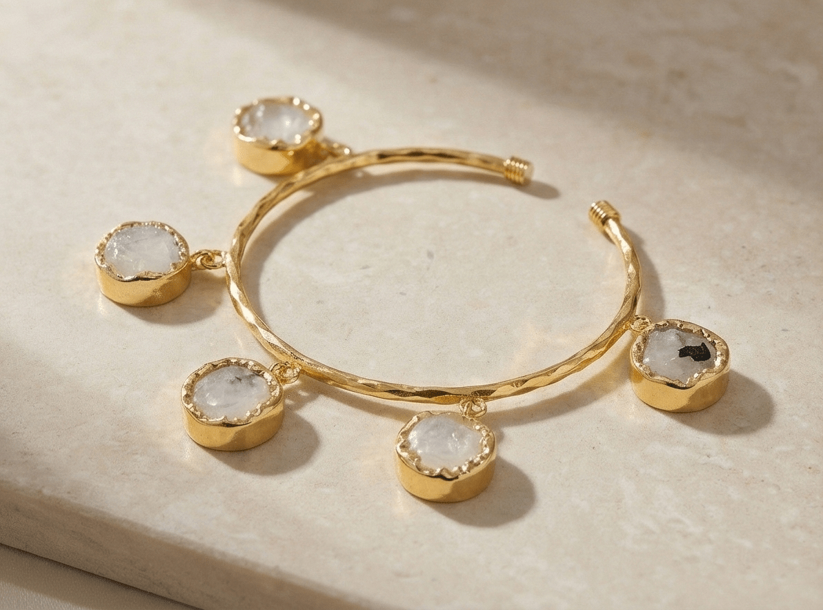 Niva Charm Bracelet - Aurvi