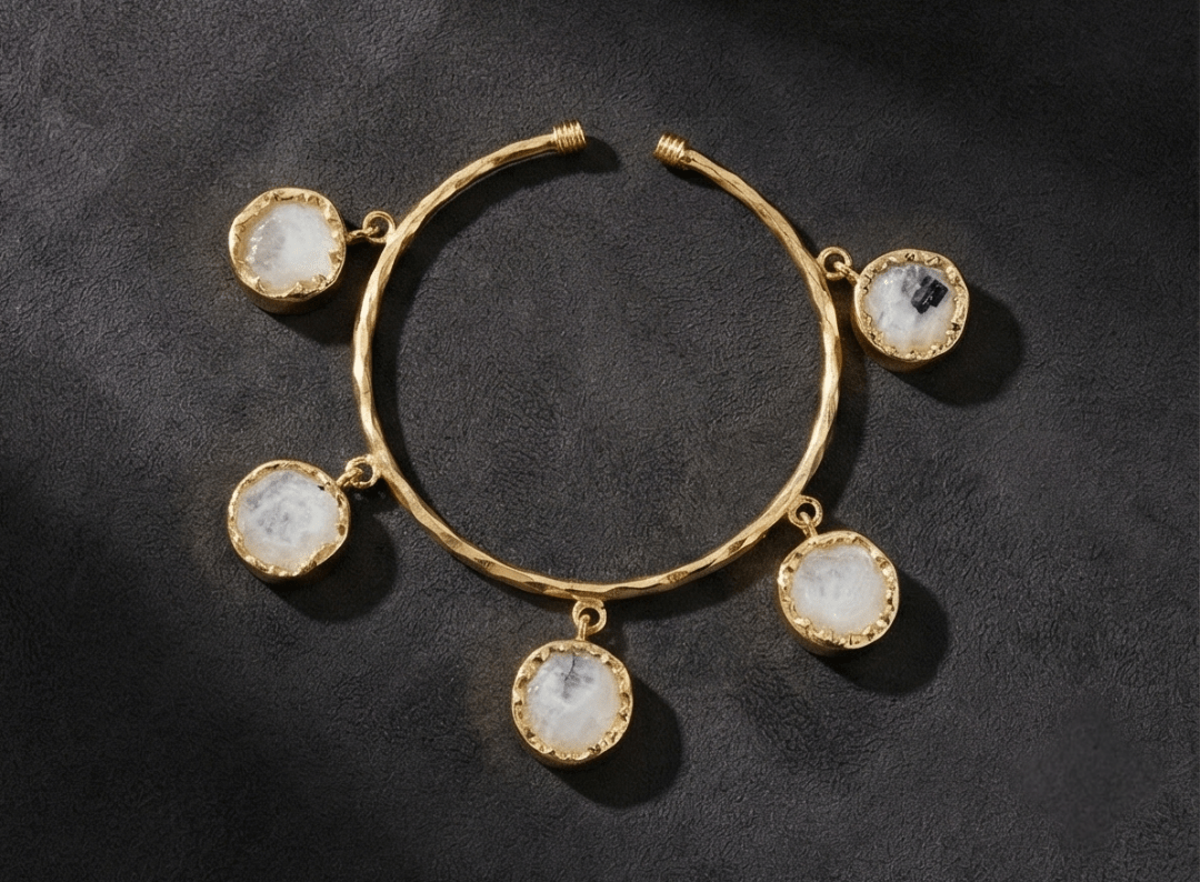 Niva Charm Bracelet - Aurvi